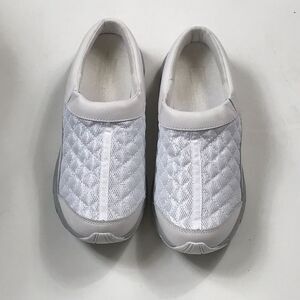 mushroom women shoes size 11M